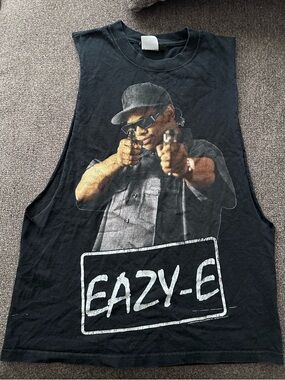 Eazy-E cut off sleeve muscle tee small
